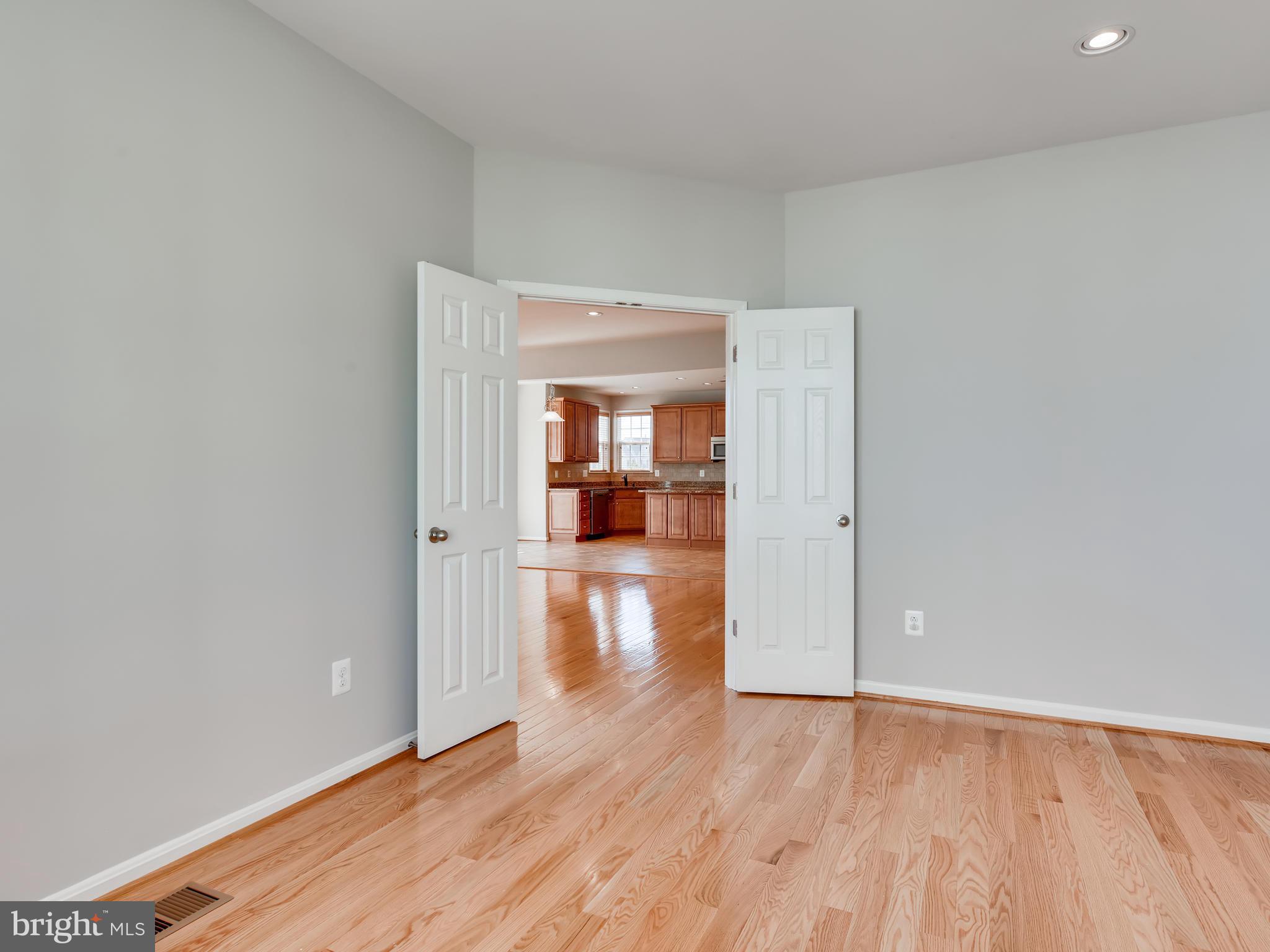 6709 Pebble Brooke Road Baltimore, MD 21209 - Photo 9 of 58