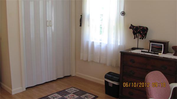 73 Strong Road Southampton, MA 01073 - Photo 15 of 19 a living room with furniture and a window