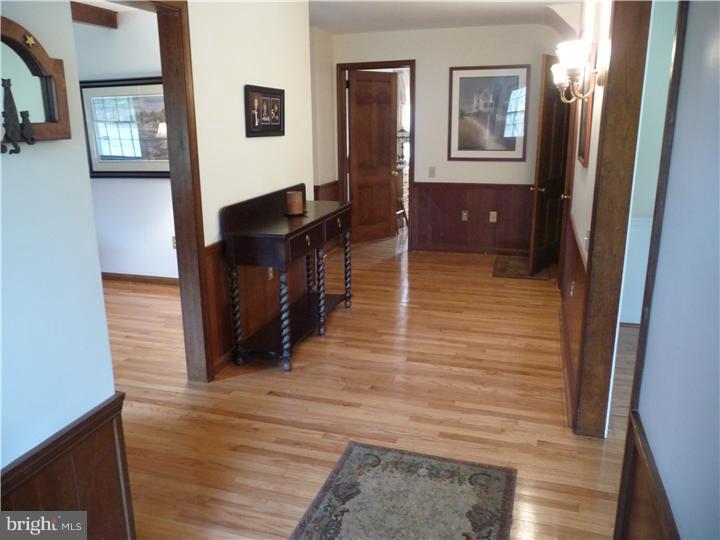 5 Jonathan Way Washington Crossing, PA 18977 - Photo 3 of 24