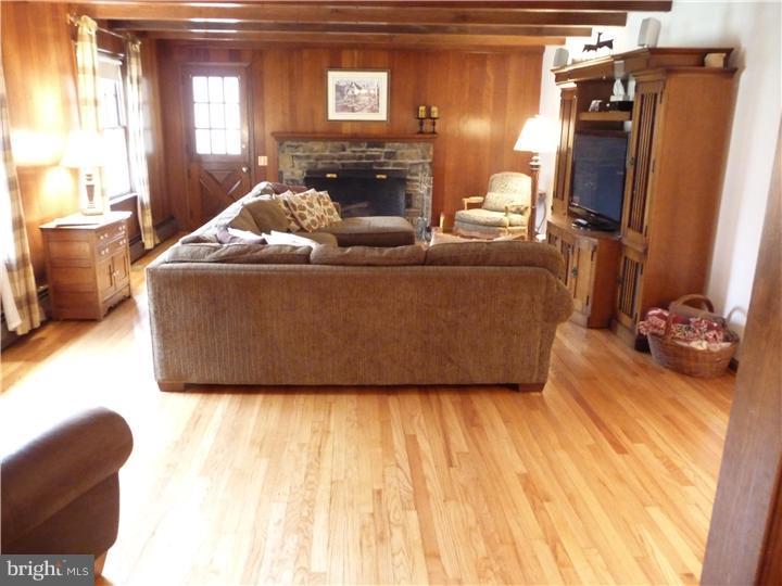 5 Jonathan Way Washington Crossing, PA 18977 - Photo 4 of 24