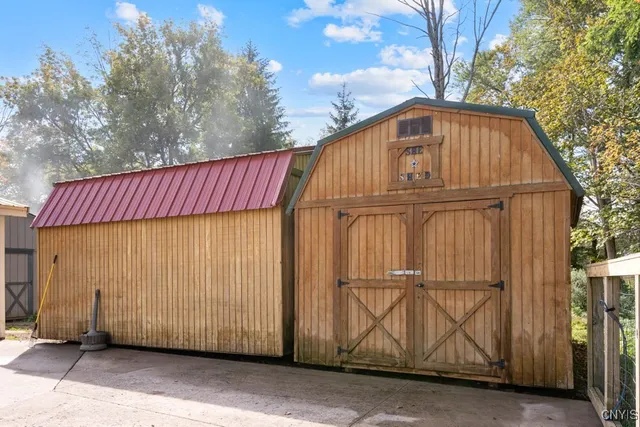 $380,000 | 9646 Us Route 20, Bridgewater, NY 13313