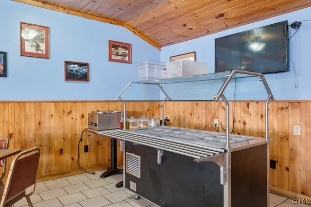 $380,000 | 9646 Us Route 20, Bridgewater, NY 13313