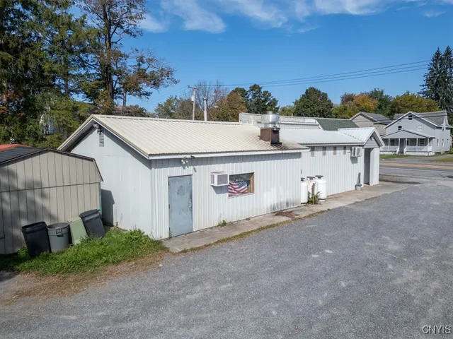 $380,000 | 9646 Us Route 20, Bridgewater, NY 13313