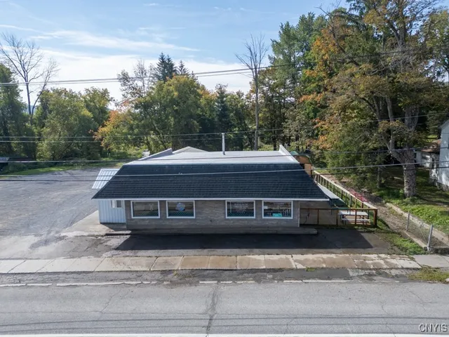 $380,000 | 9646 Us Route 20, Bridgewater, NY 13313