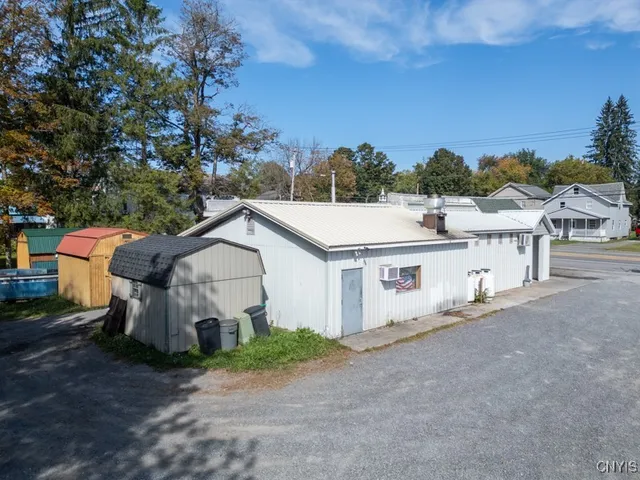 $380,000 | 9646 Us Route 20, Bridgewater, NY 13313