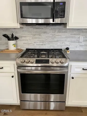 $869,900 | 472 Madreselva Court, Camarillo, CA 93012