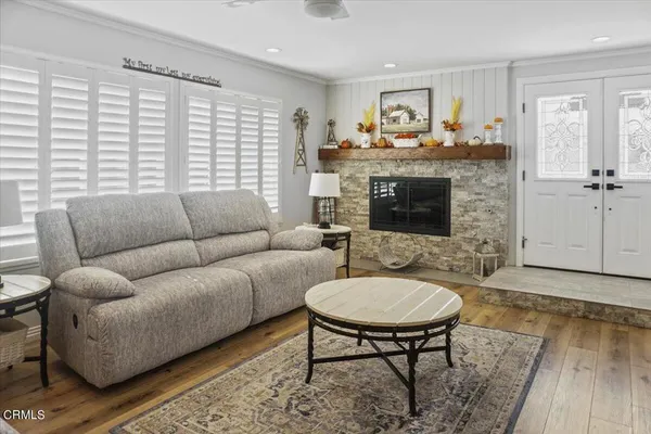 $869,900 | 472 Madreselva Court, Camarillo, CA 93012