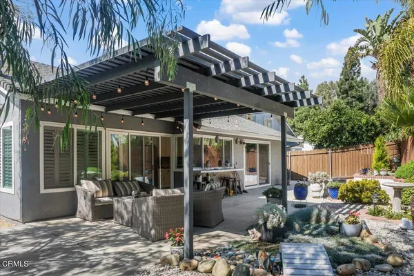 $869,900 | 472 Madreselva Court, Camarillo, CA 93012
