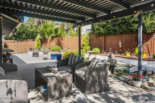 $869,900 | 472 Madreselva Court, Camarillo, CA 93012