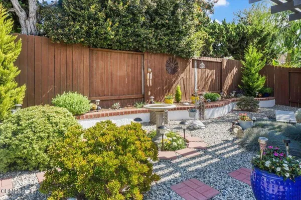 $869,900 | 472 Madreselva Court, Camarillo, CA 93012