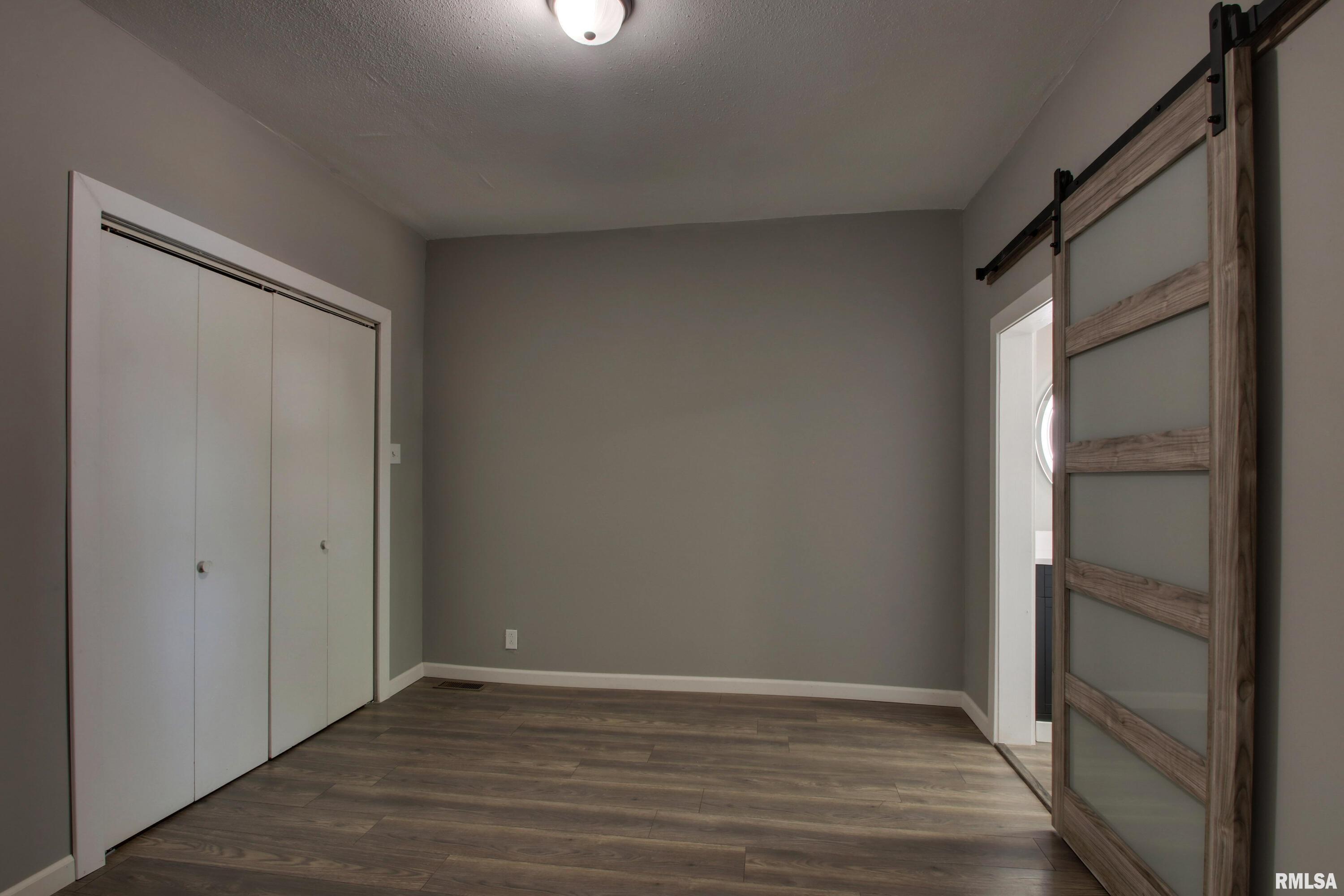 216 Smith Street Ursa, IL 62376 - Photo 7 of 17