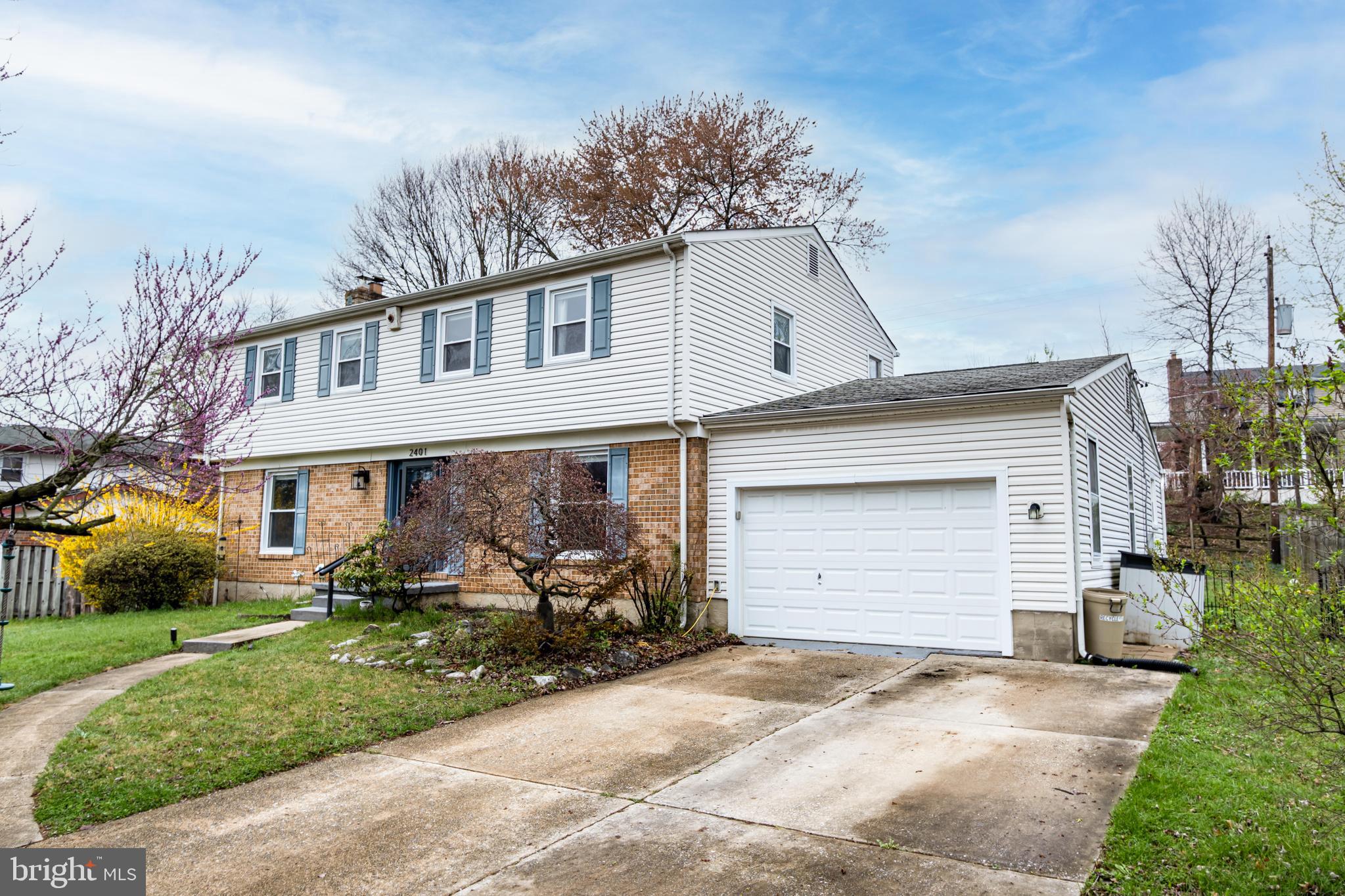 Exterior Front w/Garage