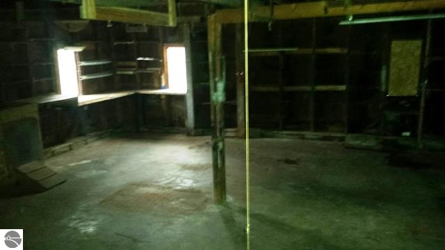 2754 East Baseline Road Mount Pleasant, MI 48858 - Photo 14 of 15 1792836-13.JPG