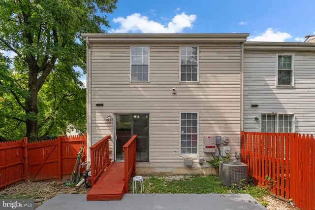 $370,000 | 5136 Cranmer Way, Capitol Heights, MD 20743