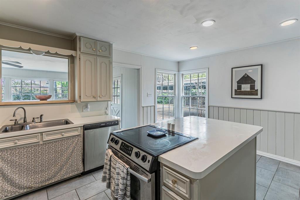 3205 Live Oak Avenue Waco, TX 76708 - Photo 4 of 18