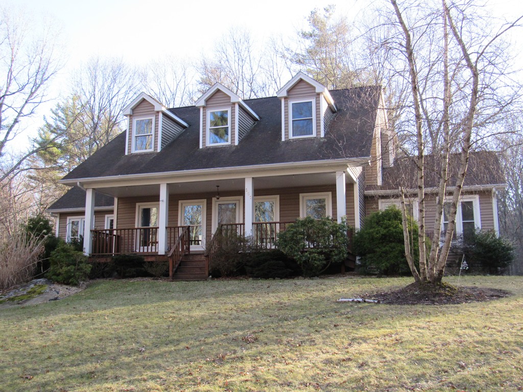151 Moon Hill Road Northbridge, MA 01534 - Photo 1 of 29 Gallery Image 1