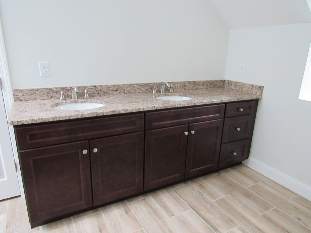 151 Moon Hill Road Northbridge, MA 01534 - Photo 10 of 29 Gallery Image 10