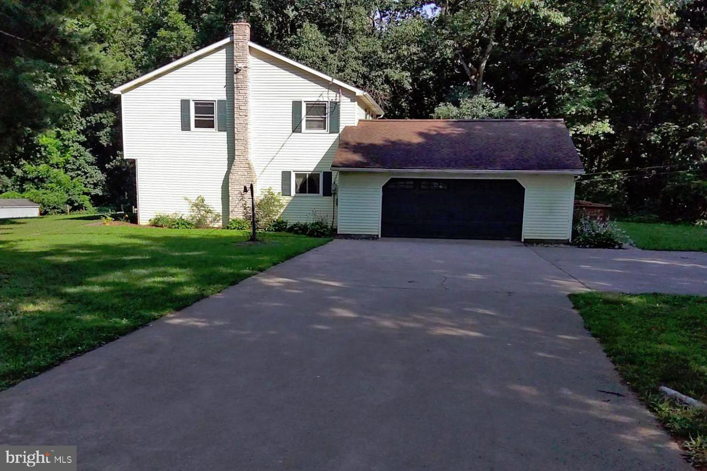 548 Woleber Road Myerstown, PA 17067 - Photo 3 of 18 Gallery Image 3