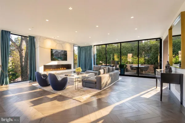 $6,150,000 | 2709 36th Street Northwest, Washington, DC 20007