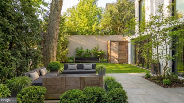 $6,150,000 | 2709 36th Street Northwest, Washington, DC 20007