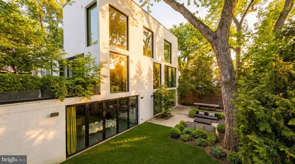 $6,150,000 | 2709 36th Street Northwest, Washington, DC 20007