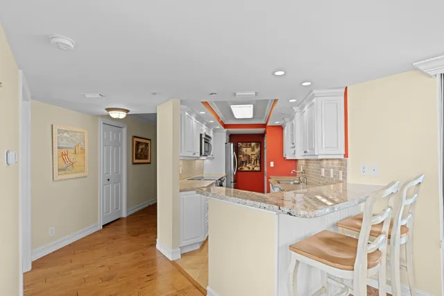 $1,150,000 | 3000 North Ocean Drive, Unit 15C, Singer Island, FL 33404