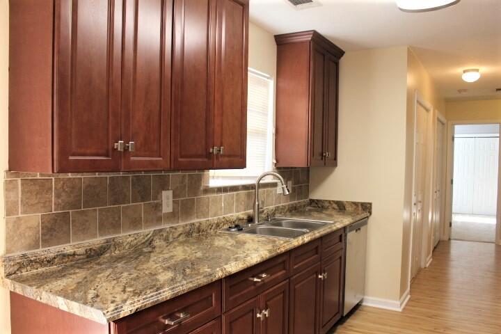 206 Corley Circle Grovetown, GA 30813 - Photo 4 of 13 Kitchen - stainless steel appliances, kitchen window & pantry