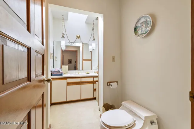 $850,000 | 1984 Kings Landing Road, Hampstead, NC 28443