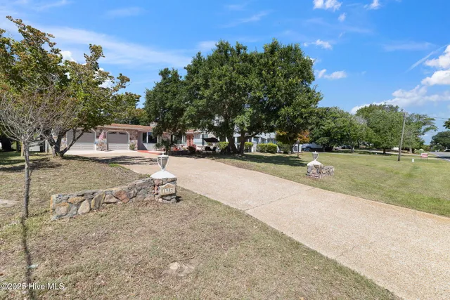 $850,000 | 1984 Kings Landing Road, Hampstead, NC 28443