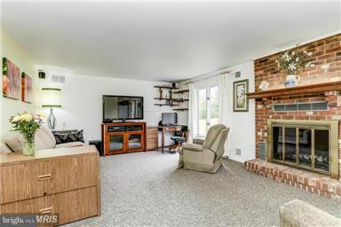 2246 Daisy Road Woodbine, MD 21797 - Photo 18 of 30 Family Room