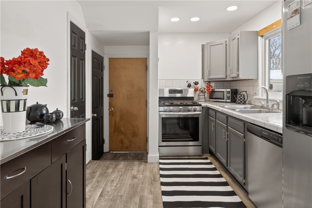 87 Christian Avenue Rochester, NY 14615 - Photo 16 of 37