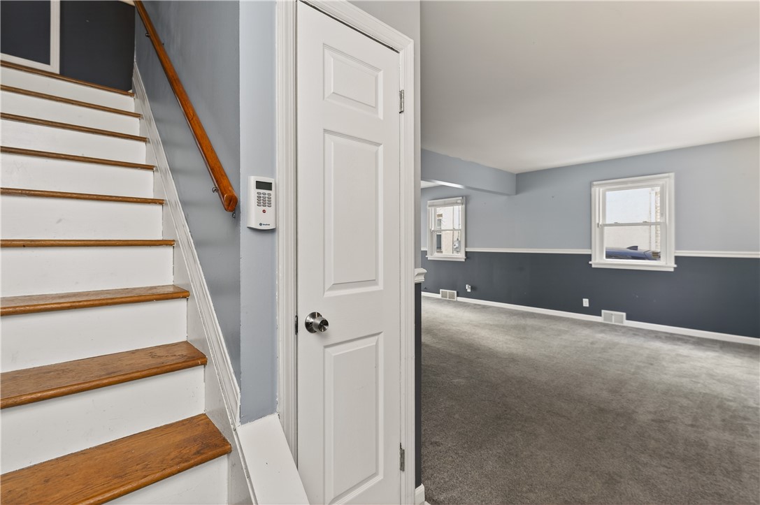 87 Christian Avenue Rochester, NY 14615 - Photo 5 of 37