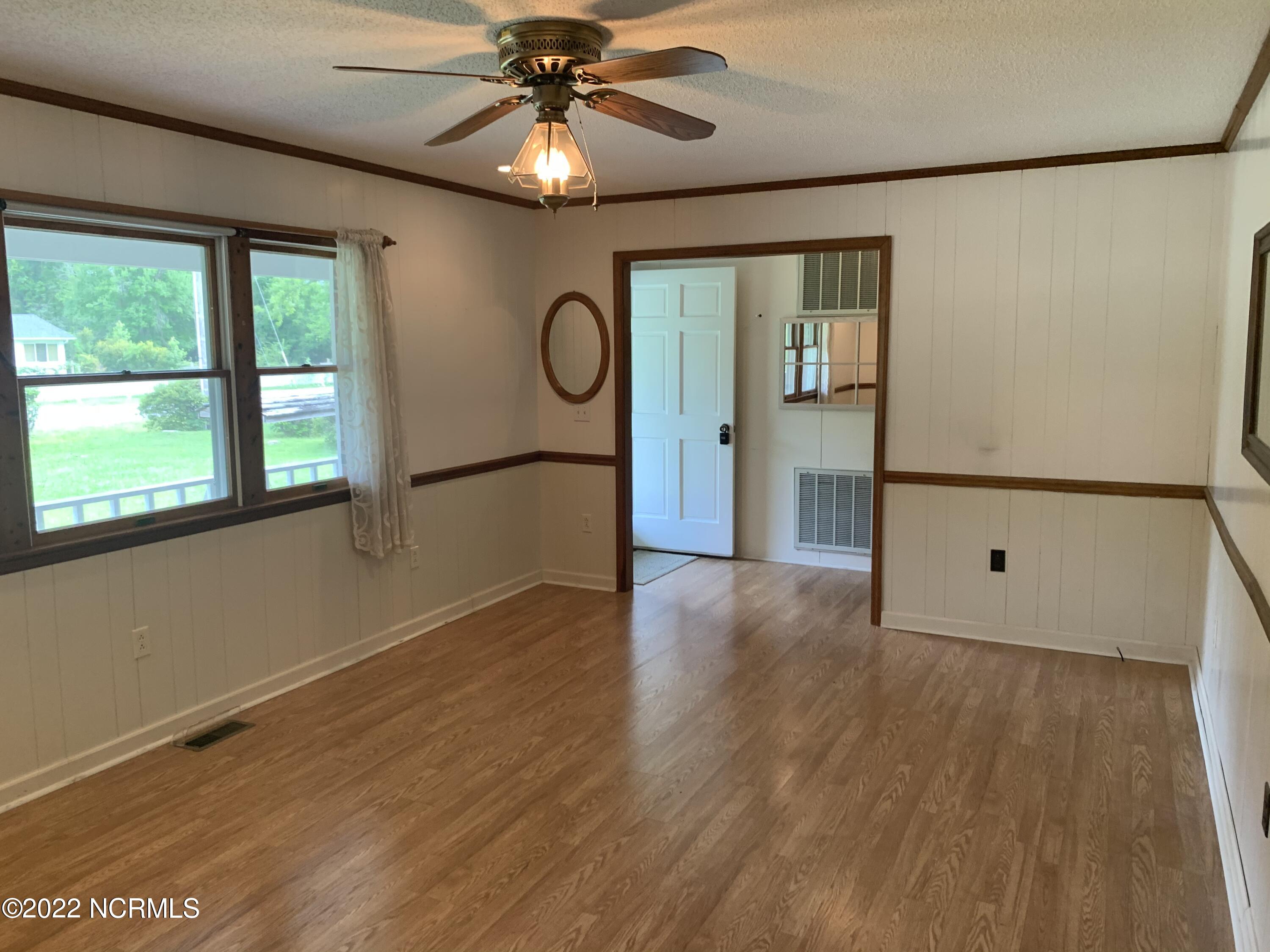 133 Ridge Road Newport, NC 28570 - Photo 6 of 26