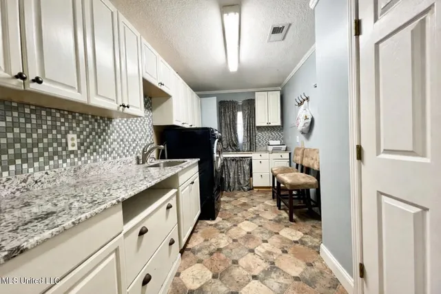 $325,000 | 29129 J P Ladner Road, Pass Christian, MS 39571