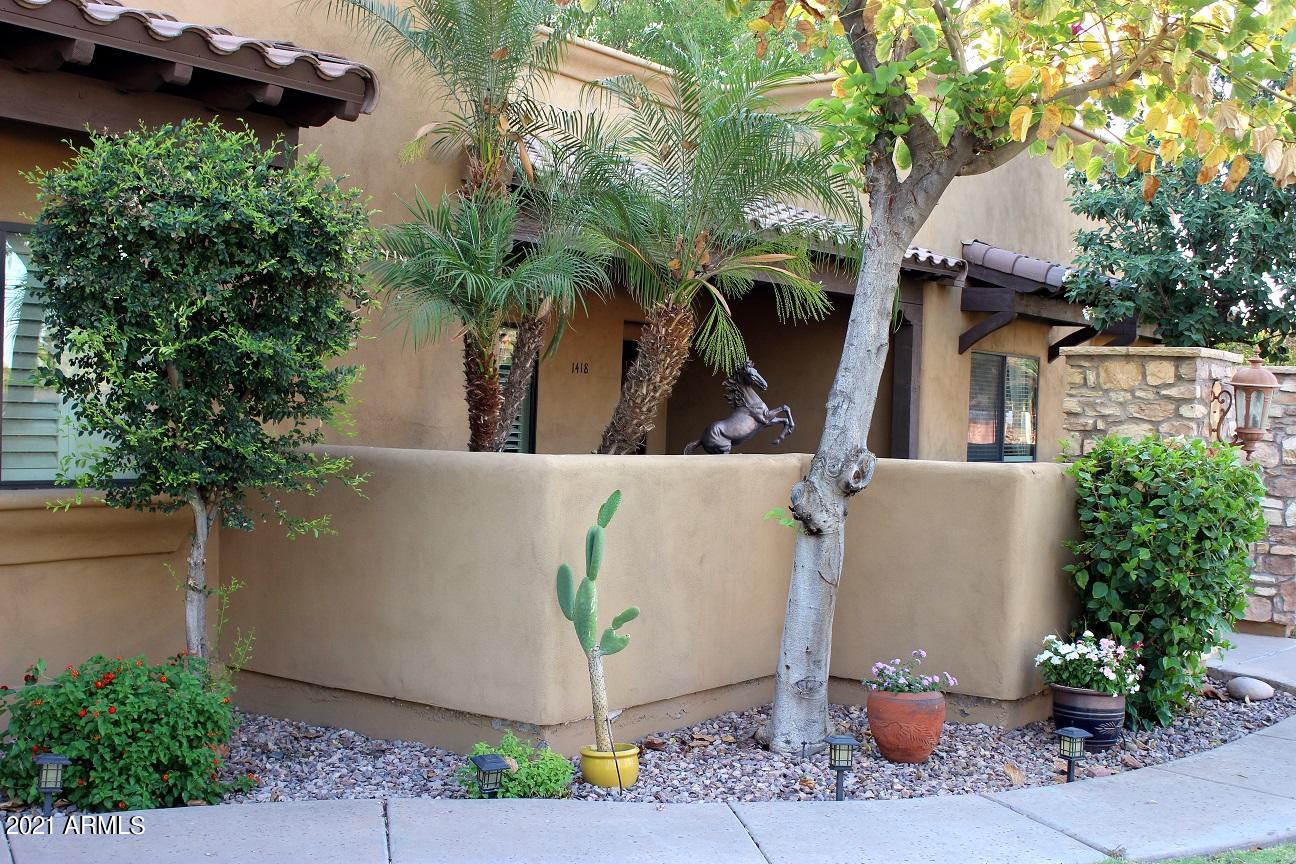 1418 North Riata Street Gilbert, AZ 85234 - Photo 4 of 55 4