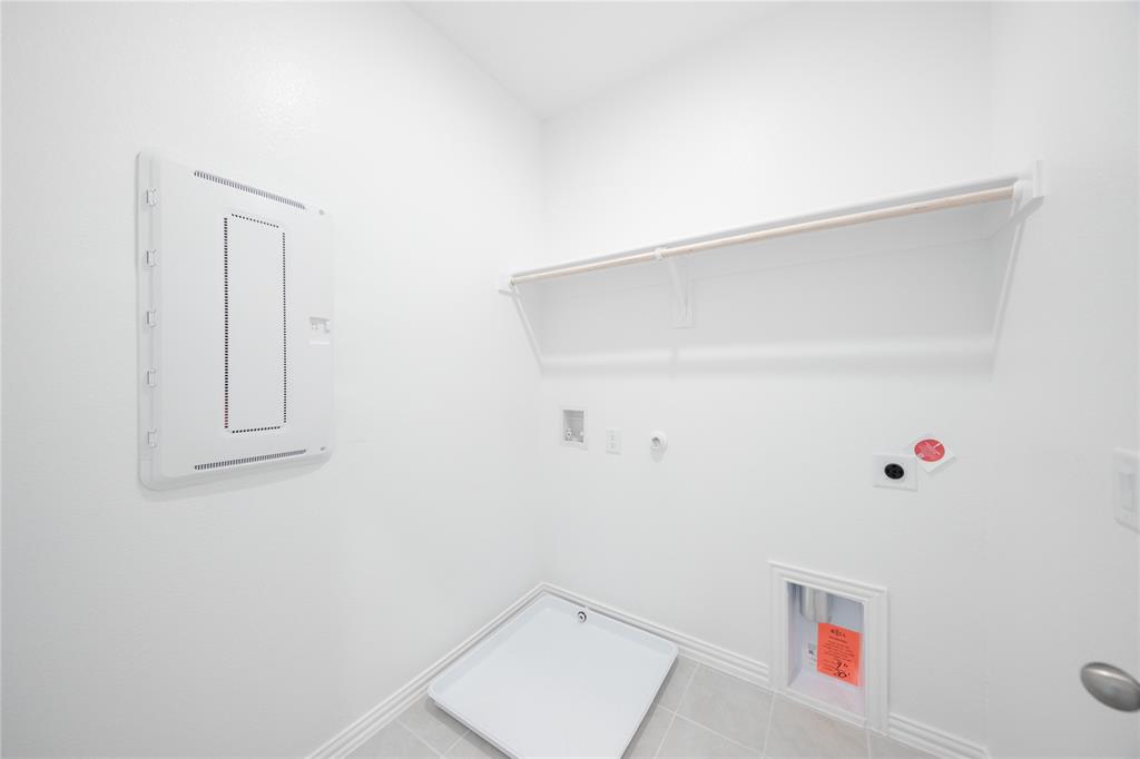 3418 Hillingdon Road Anna, TX 75409 - Photo 20 of 29 Laundry