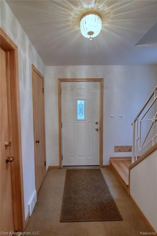 886 Harcourt Road Grosse Pointe Park, MI 48230 - Photo 2 of 39