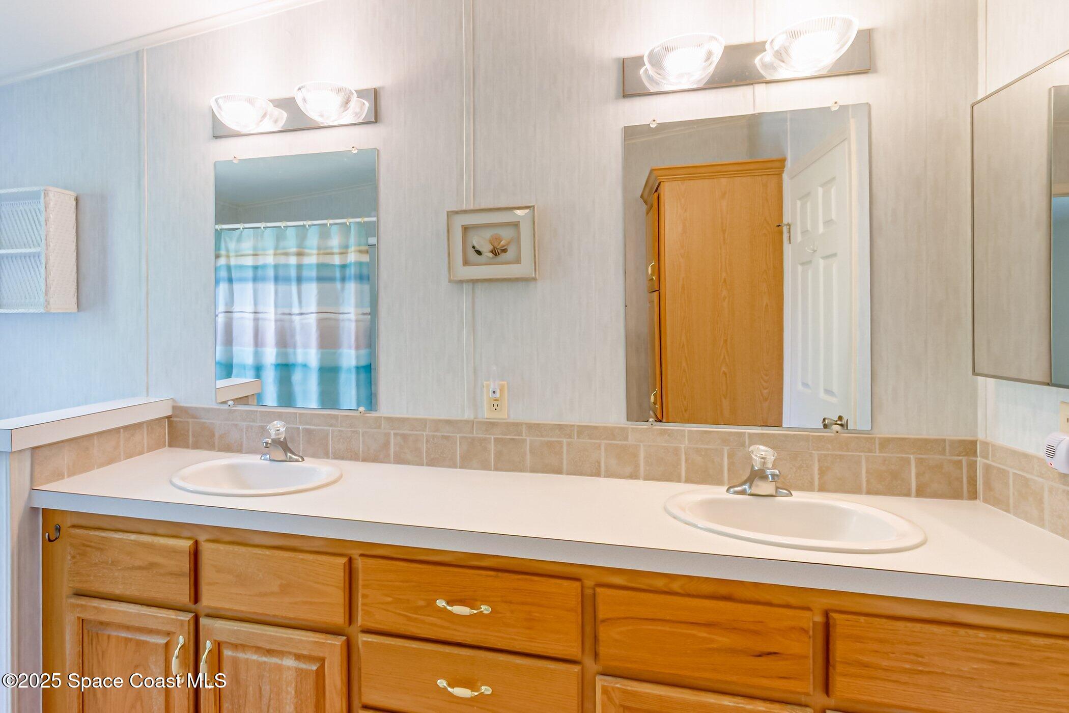 344 Outer Drive Cocoa, FL 32926 - Photo 10 of 48 344-Outer-212.jpg-SMALL