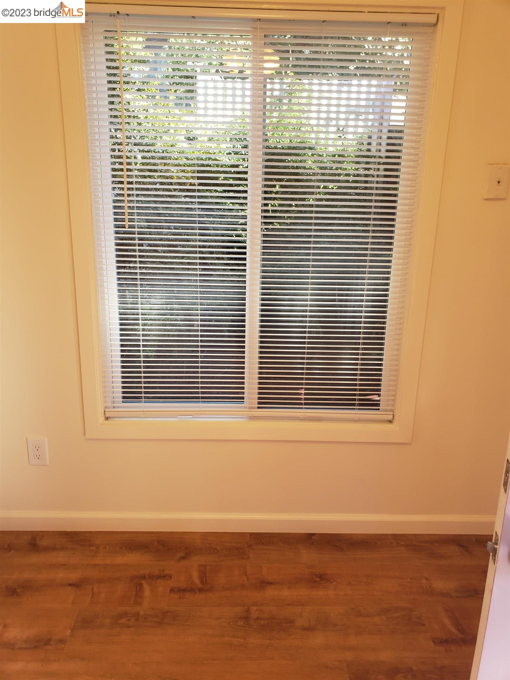 1408 Berkeley Way Berkeley, CA 94702 - Photo 7 of 7 a view of a window