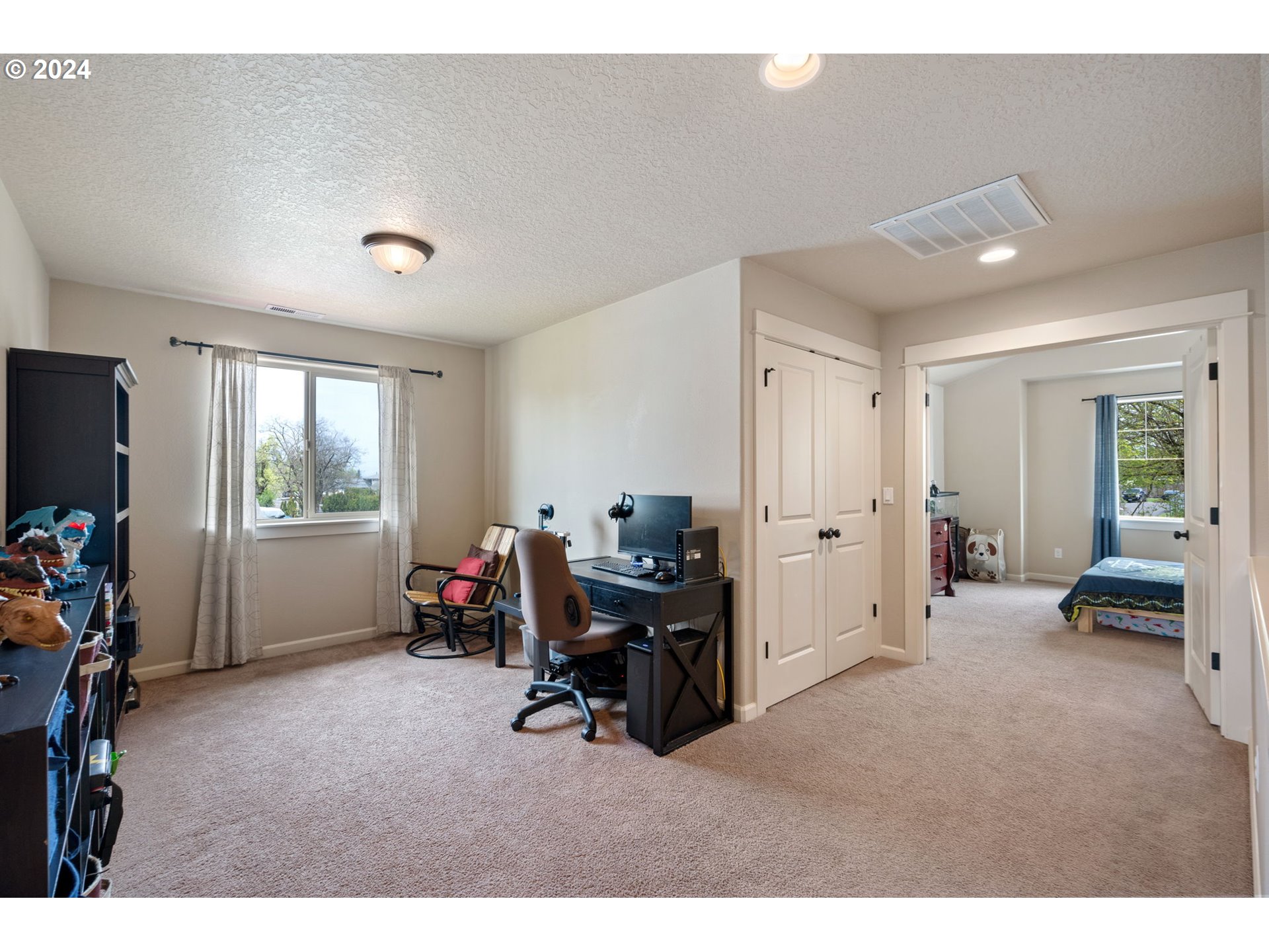 18438 Shadow Ridge Way Oregon City, OR 97045 - Photo 22 of 38 a living room with furniture and a window