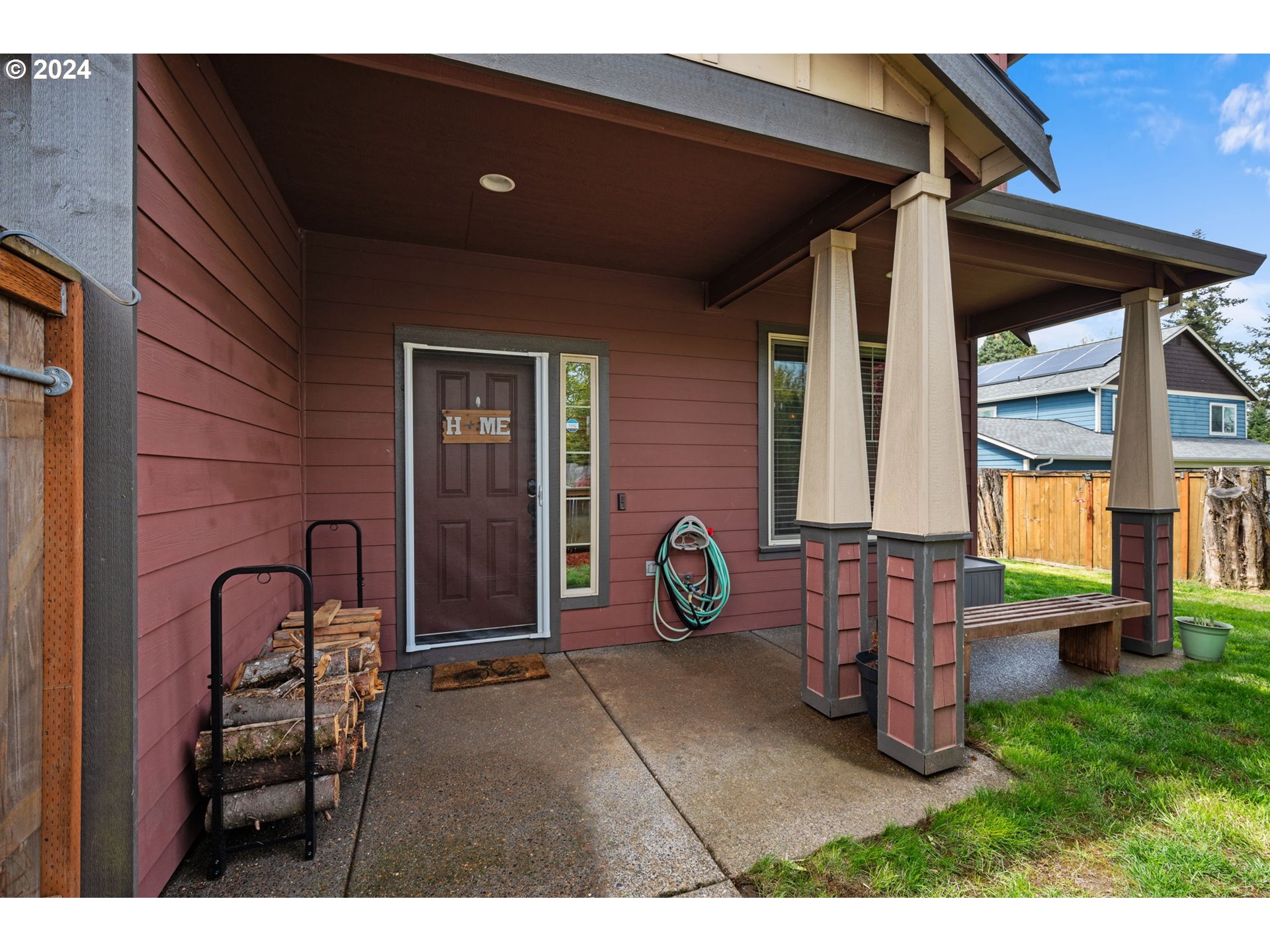 18438 Shadow Ridge Way Oregon City, OR 97045 - Photo 3 of 38 a view of a chairs and table in the backyard