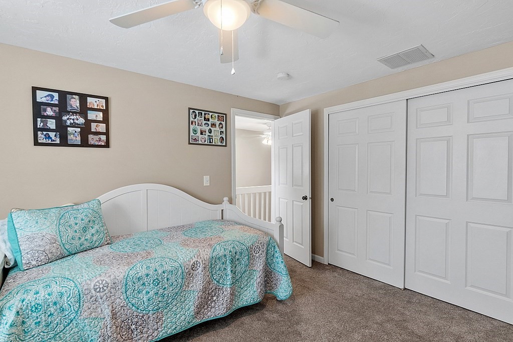 403 Ridgefield Circle, Unit C Clinton, MA 01510 - Photo 17 of 27 Gallery Image 17