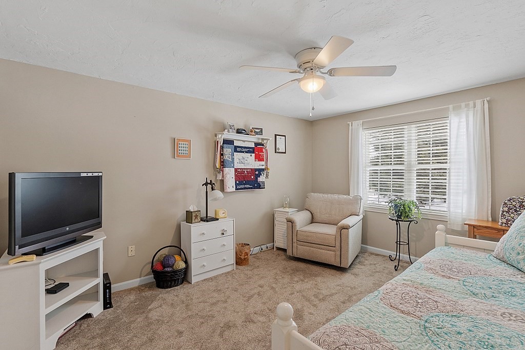 403 Ridgefield Circle, Unit C Clinton, MA 01510 - Photo 18 of 27 Gallery Image 18