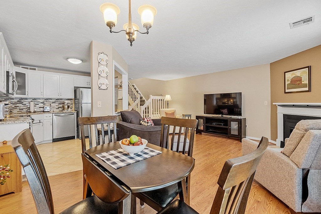 403 Ridgefield Circle, Unit C Clinton, MA 01510 - Photo 7 of 27 Gallery Image 7
