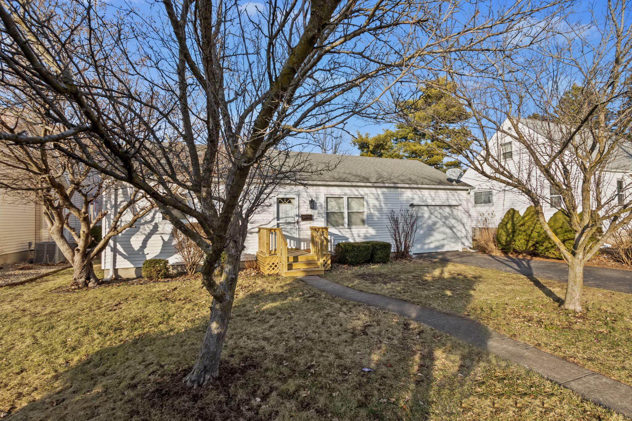 522 West Parks Drive Rensselaer, IN 47978 - Photo 4 of 29 a view of a yard with a tree