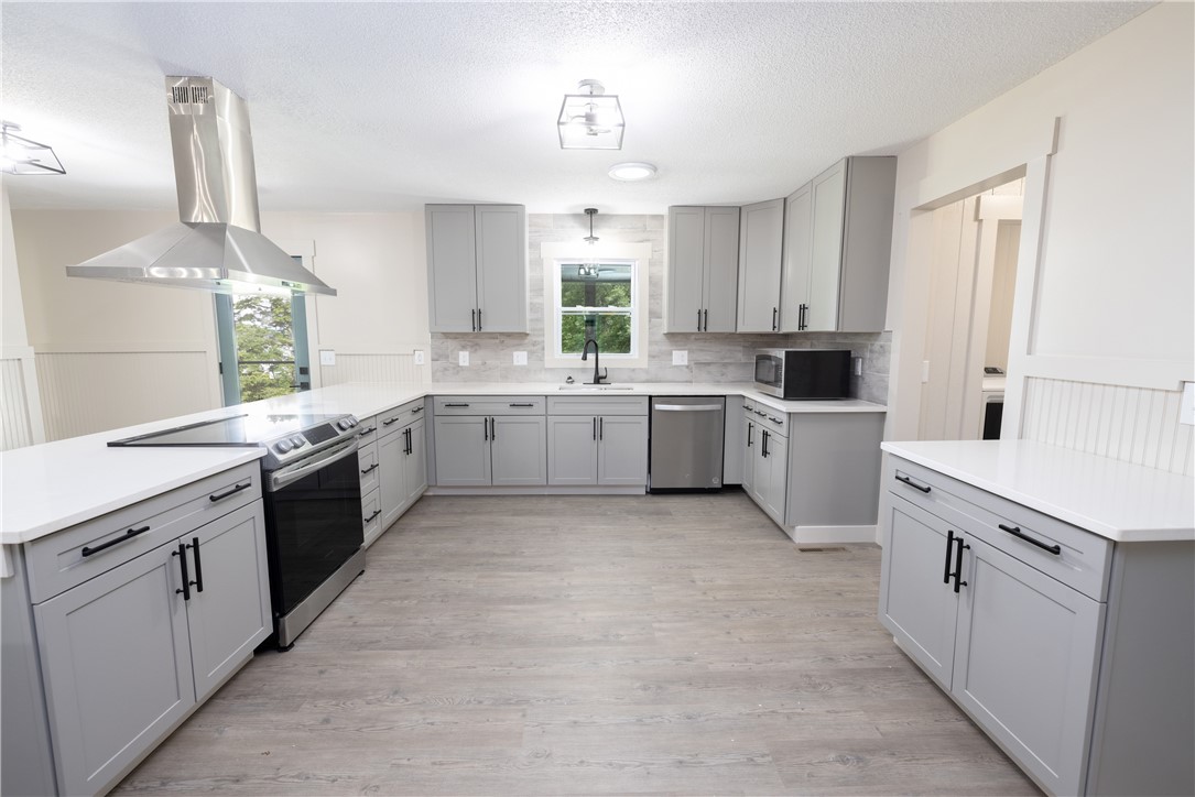 104 Coolview Drive Seneca, SC 29672 - Photo 13 of 50 Kitchen