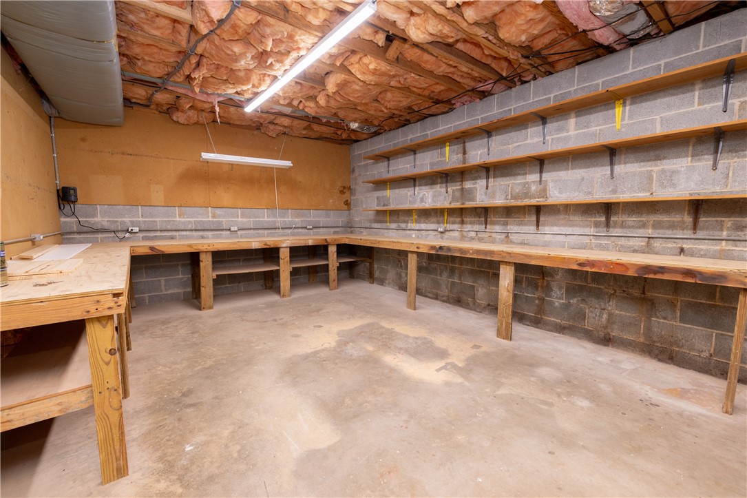 104 Coolview Drive Seneca, SC 29672 - Photo 39 of 50 Work shop, fishing tackle room