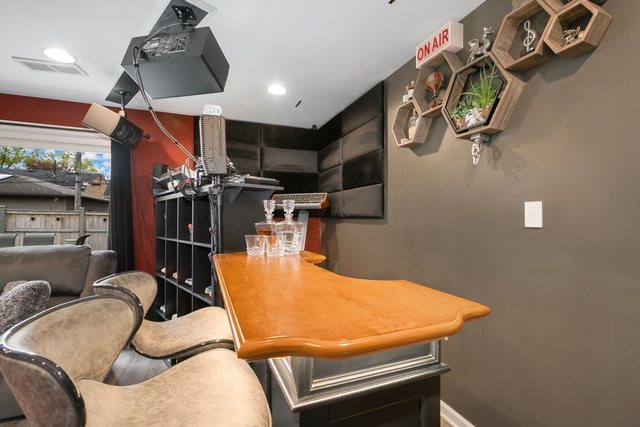 172 Oxford Road Bolingbrook, IL 60440 - Photo 5 of 27