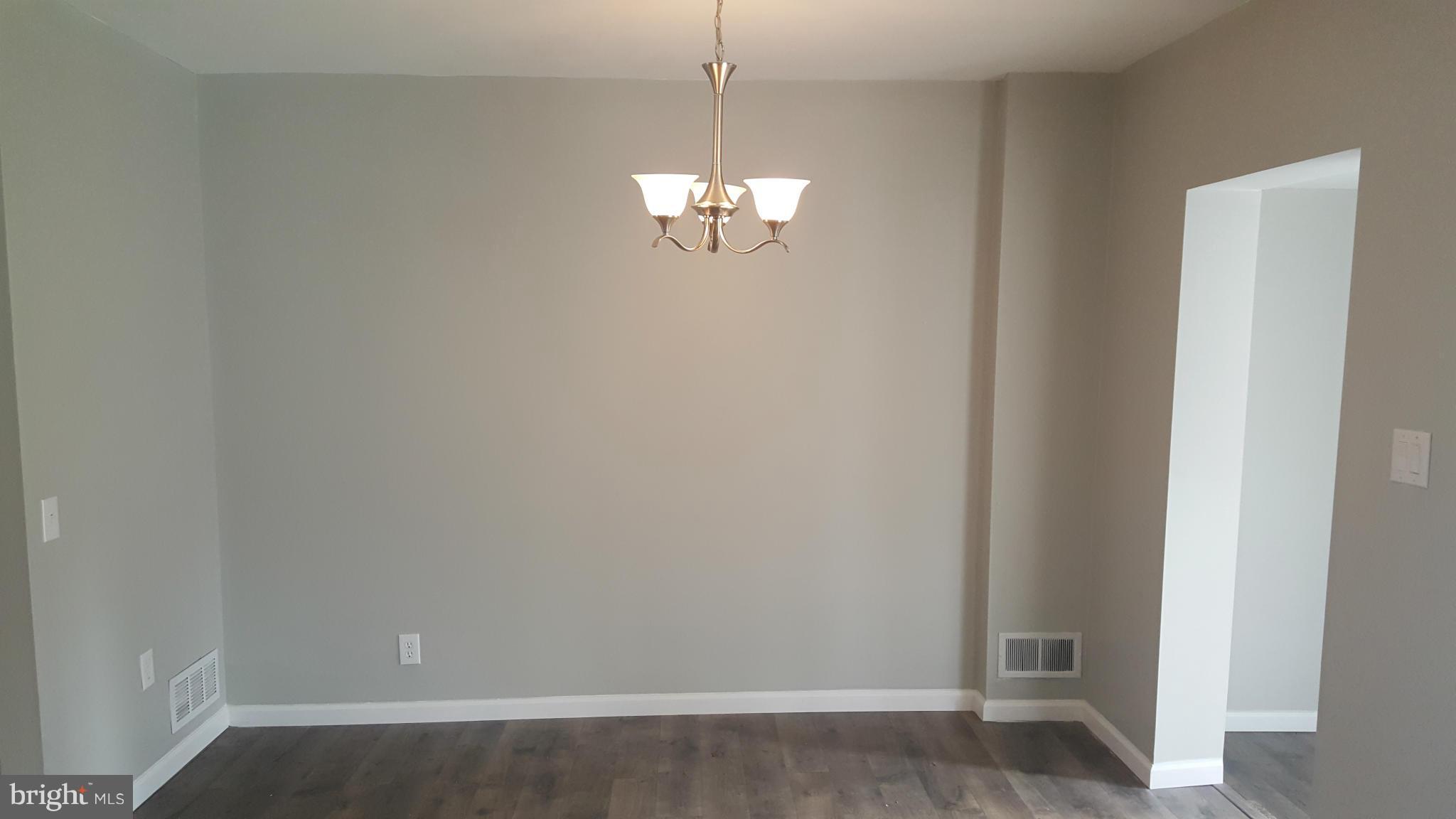 1842 Cremen Road Pasadena, MD 21122 - Photo 14 of 29 Dining Room
