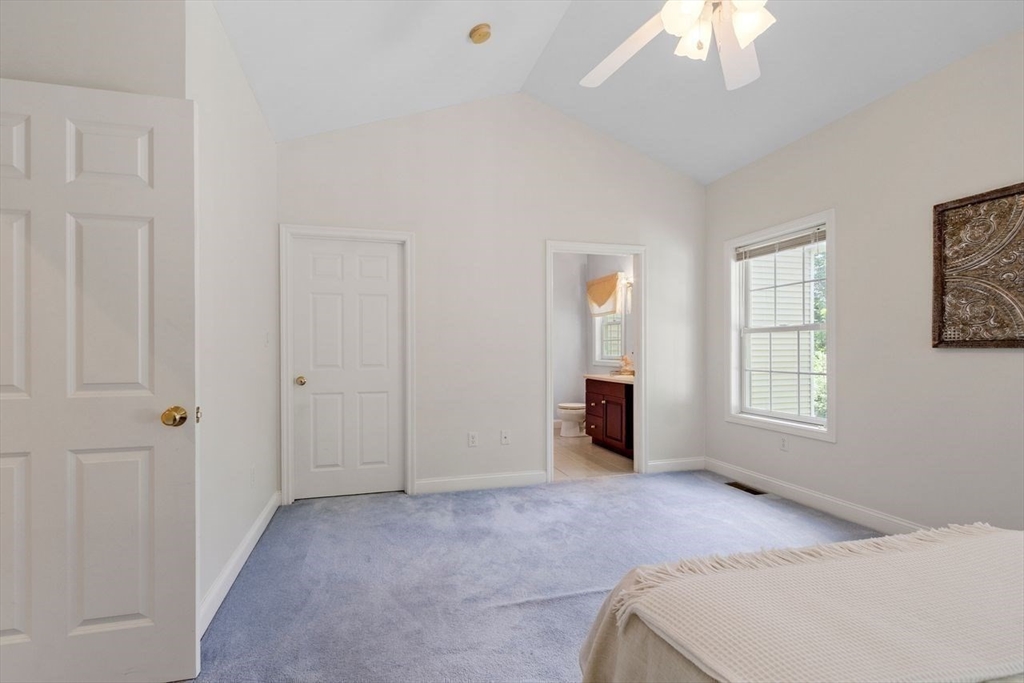25 Flagstone Way, Unit 25 Windham, NH 03087 - Photo 21 of 32
